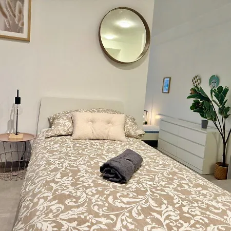 Spacious With Patio * Wiener Neudorf