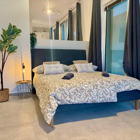 Apartamento Spacious With Patio