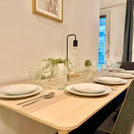 Apartamento Spacious With Patio Wiener Neudorf